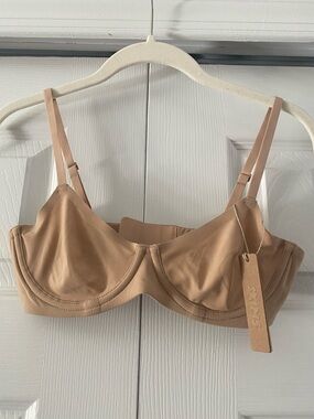 Skims Underwire 34B NWT
